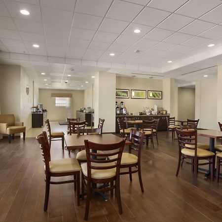 Petrostay Inn & Suites קוטולה מראה חיצוני תמונה