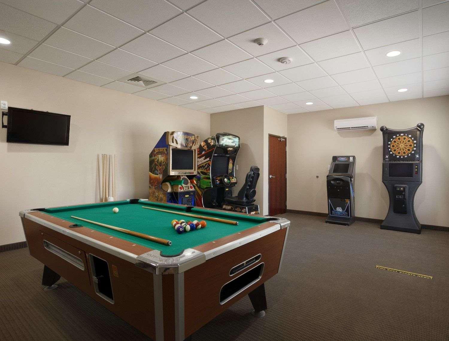 Petrostay Inn & Suites קוטולה מראה חיצוני תמונה