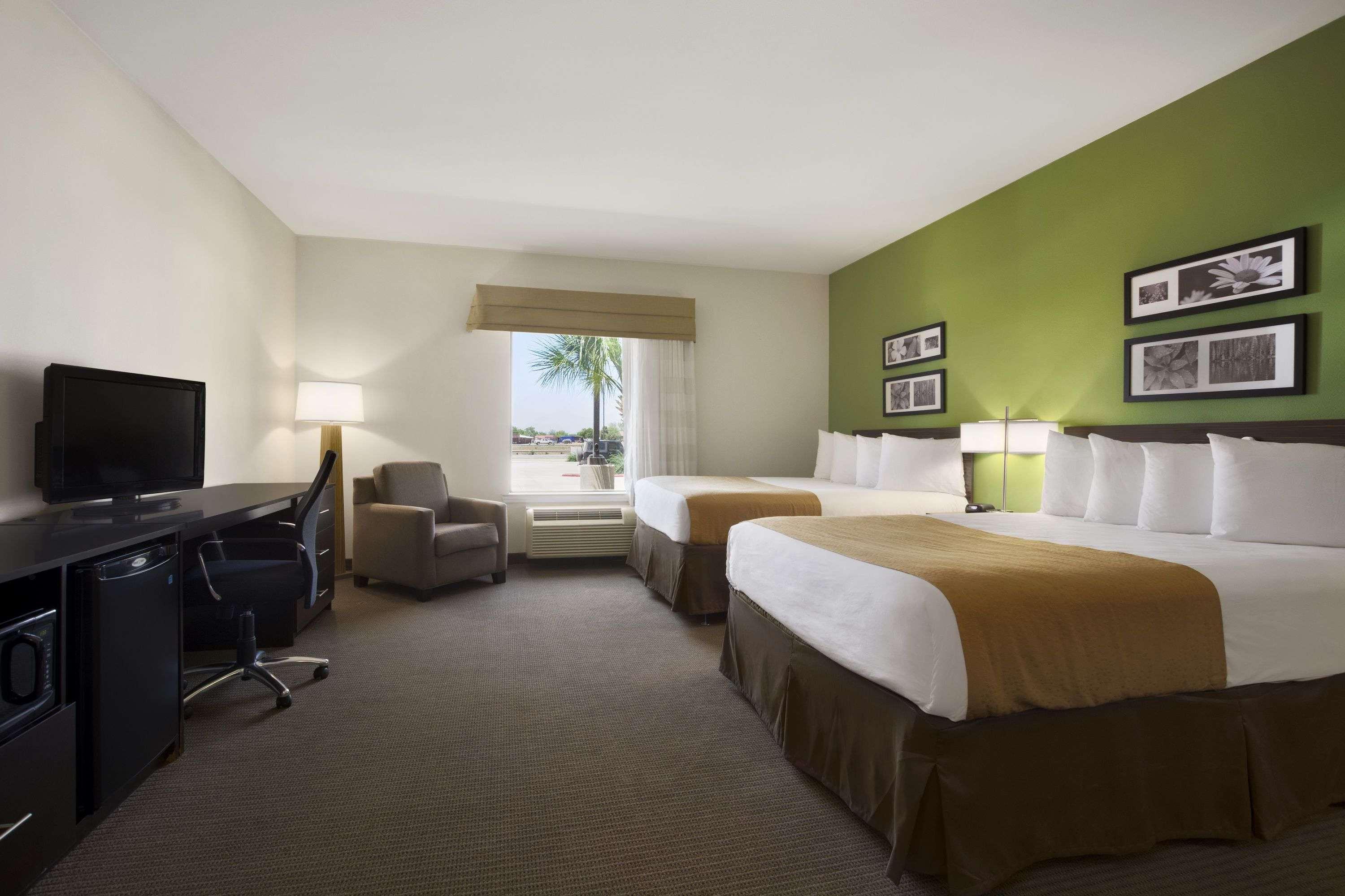 Petrostay Inn & Suites קוטולה מראה חיצוני תמונה